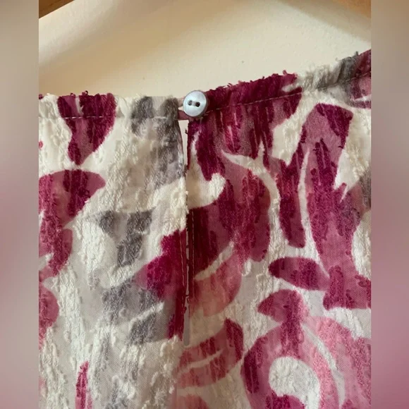 3/$20 Alfred Dunner Blouse Size 8 Deep Pink Sleeves 3/4 Embellished Women Blouse - Picture 2 of 7